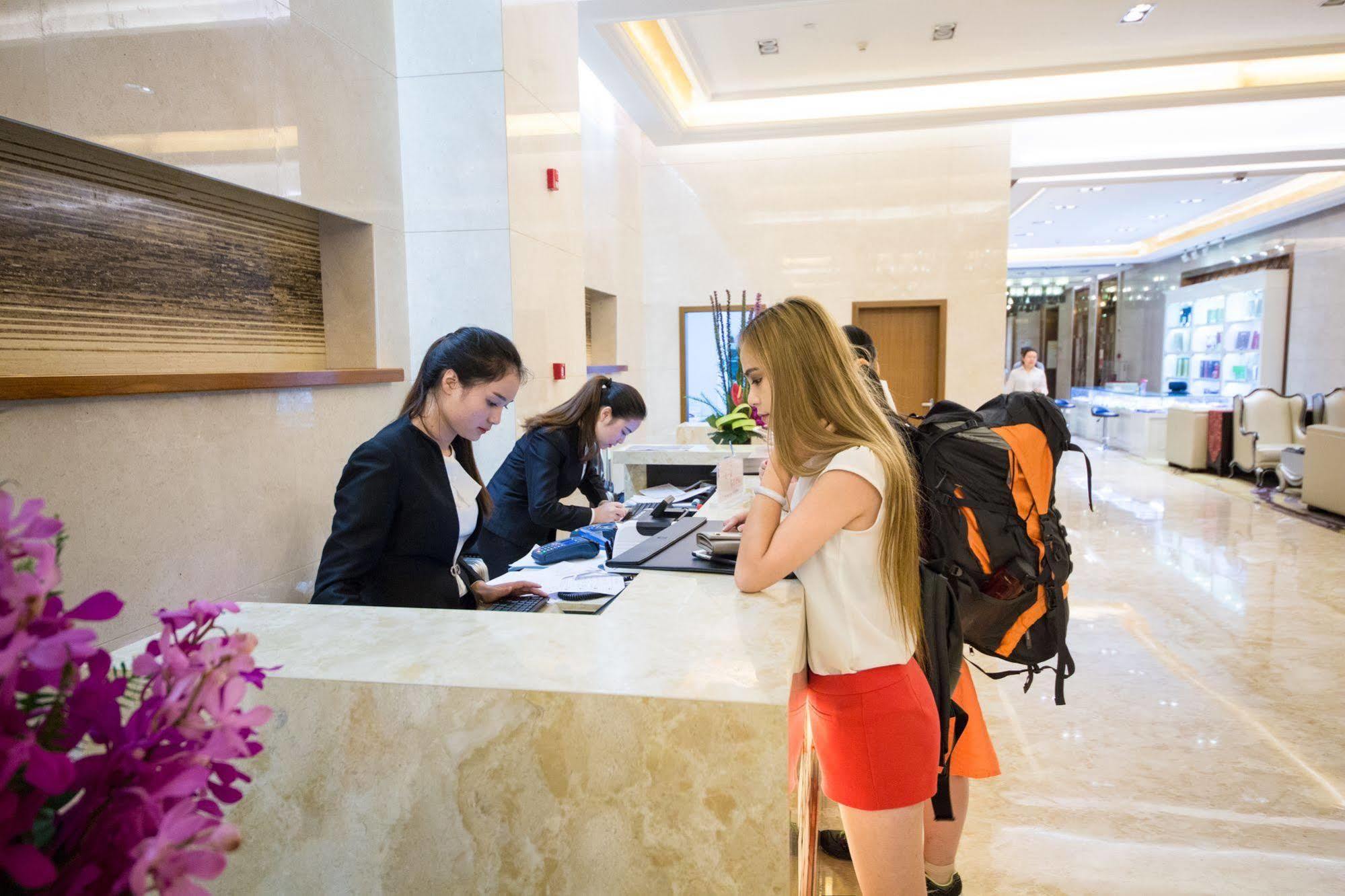 Lia! Chengdu Hotel Εξωτερικό φωτογραφία