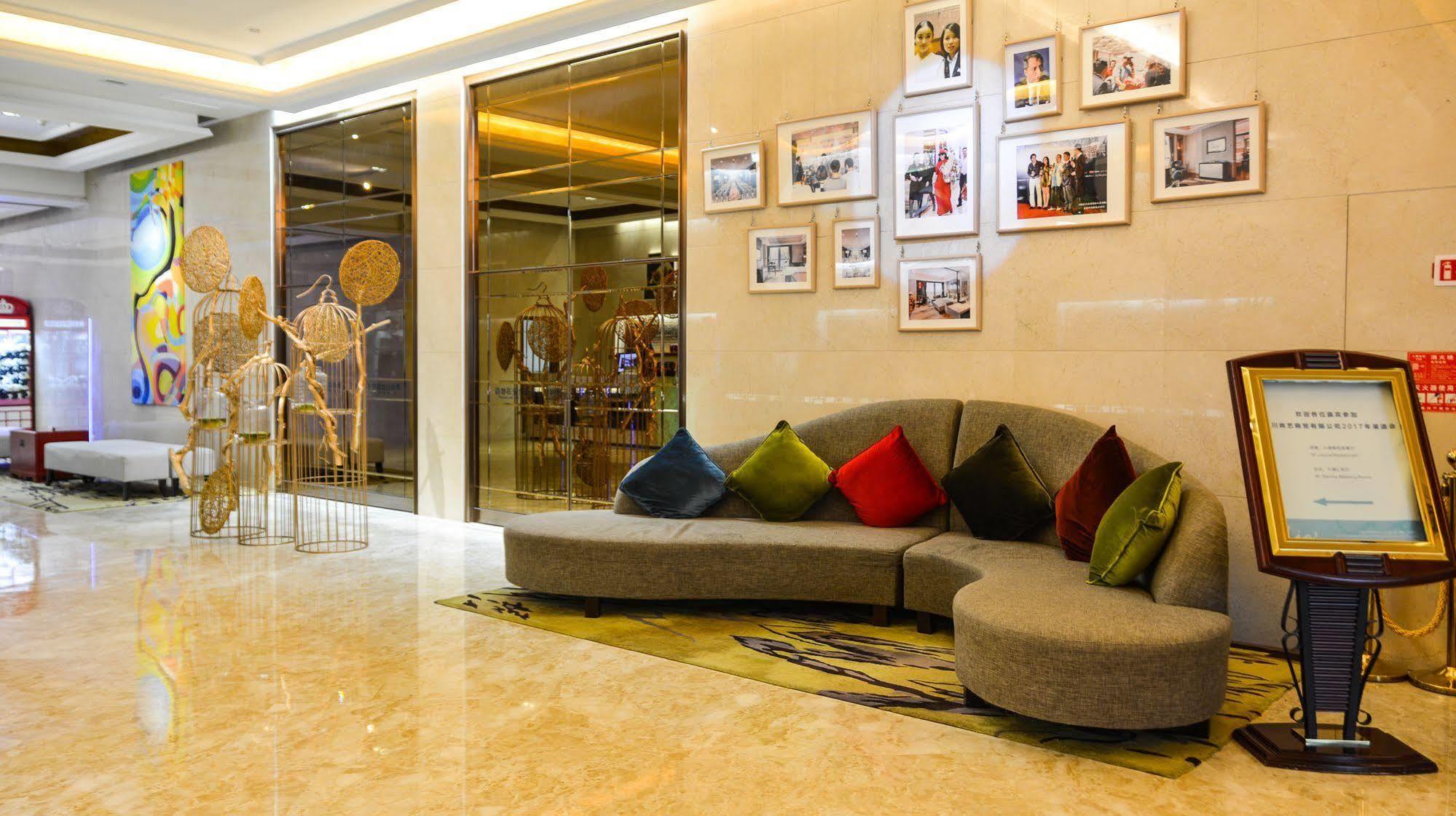 Lia! Chengdu Hotel Εξωτερικό φωτογραφία